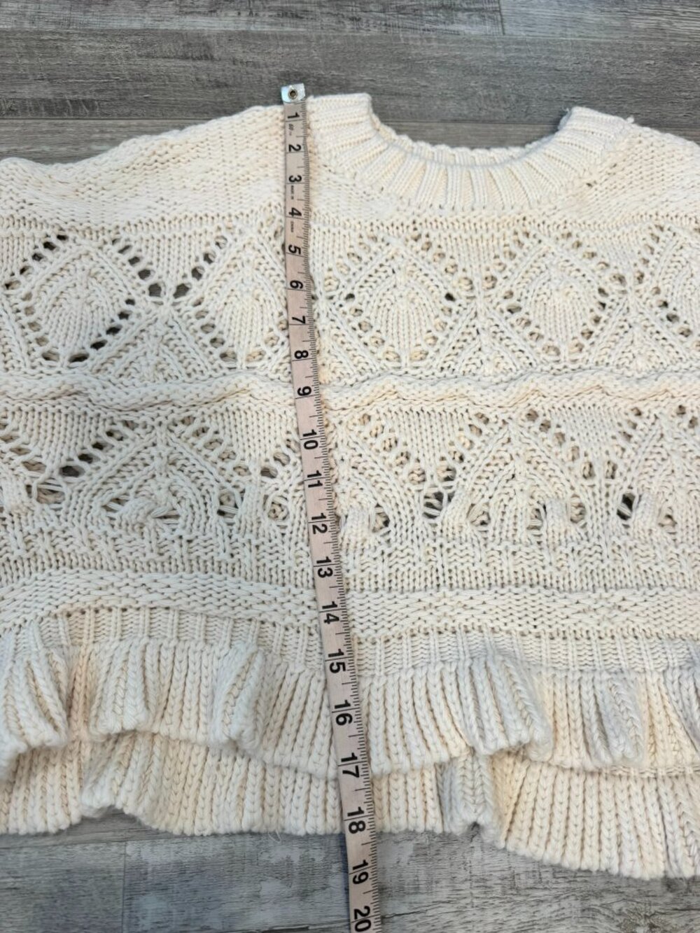 Ivory crochet cropped oversized sweater ruffle sleeve size large - Picture 4 of 7